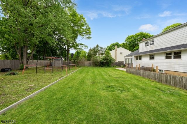 11 W Maple Ave, Roxbury Twp., NJ 07876