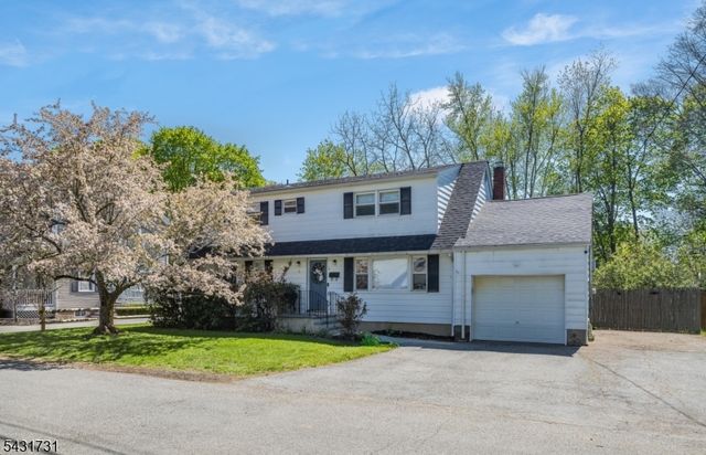 11 W Maple Ave, Roxbury Twp., NJ 07876