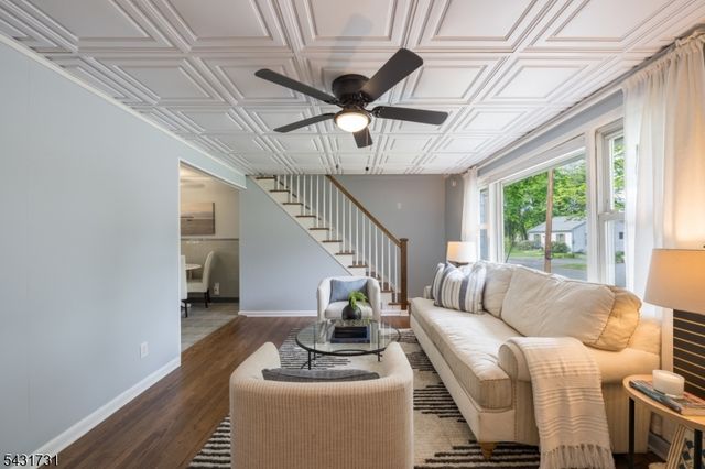 11 W Maple Ave, Roxbury Twp., NJ 07876