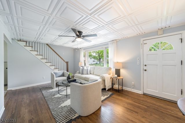 11 W Maple Ave, Roxbury Twp., NJ 07876
