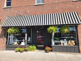 222 Main - Floral Shop Building Avenue S, Park Rapids, MN 56470