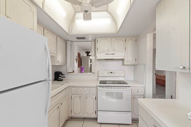 1333 E Hallandale Beach Boulevard 409, Hallandale Beach, FL 33009