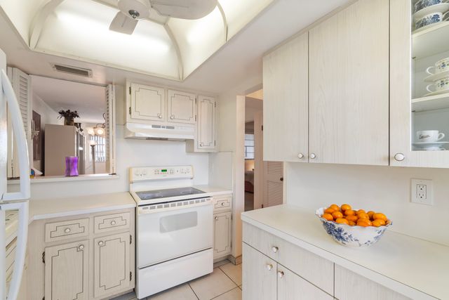 1333 E Hallandale Beach Boulevard 409, Hallandale Beach, FL 33009