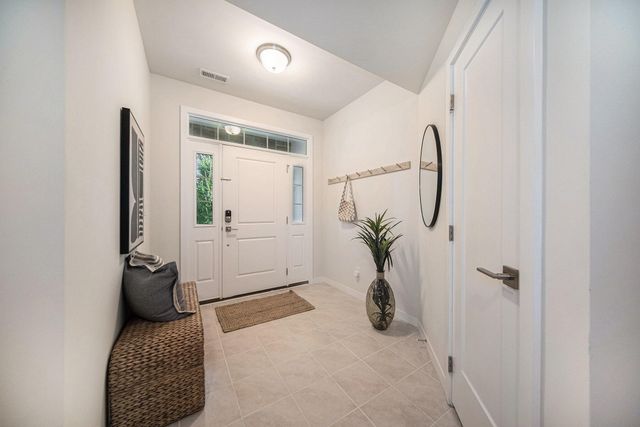 2856 Ridington Road, Ann Arbor, MI 48105