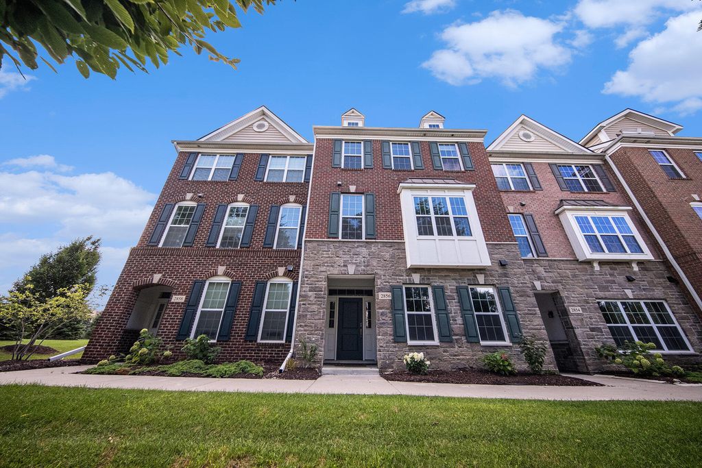 2856 Ridington Road, Ann Arbor, MI 48105