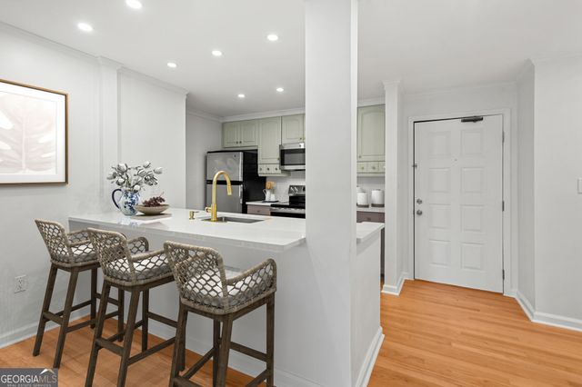 3655 Habersham Road NE B236, Atlanta, GA 30305