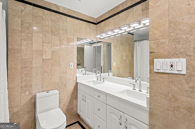 3655 Habersham Road NE B236, Atlanta, GA 30305