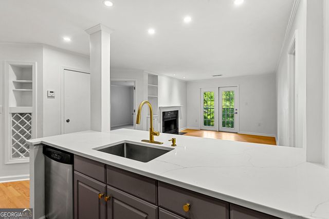 3655 Habersham Road NE B236, Atlanta, GA 30305