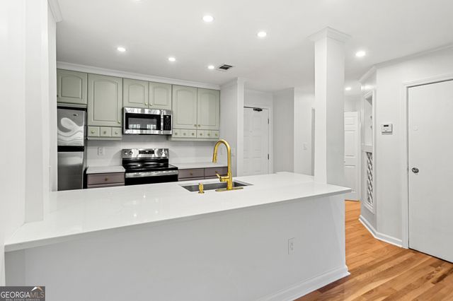 3655 Habersham Road NE B236, Atlanta, GA 30305