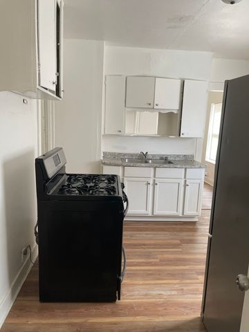 271 E 148th Street, Harvey, IL 60426