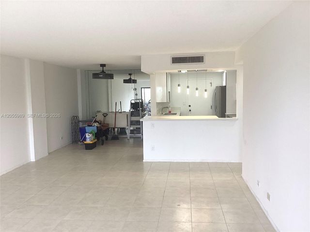 800 NE 195th Street 415, Miami, FL 33179