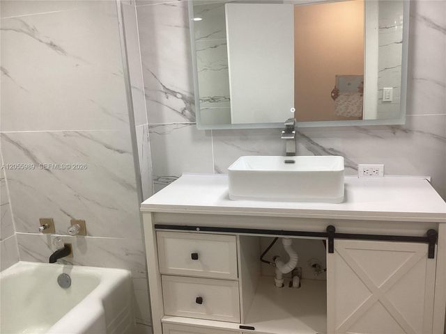 800 NE 195th Street 415, Miami, FL 33179