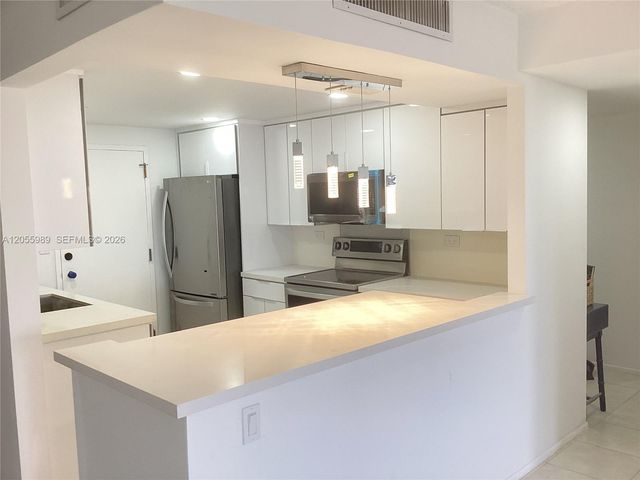 800 NE 195th Street 415, Miami, FL 33179