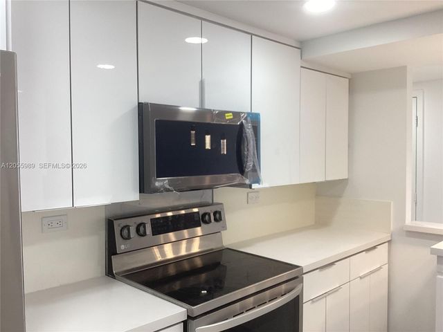 800 NE 195th Street 415, Miami, FL 33179