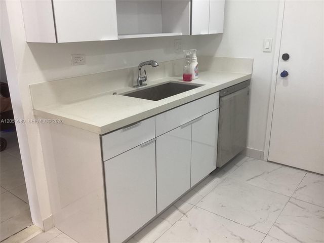 800 NE 195th Street 415, Miami, FL 33179