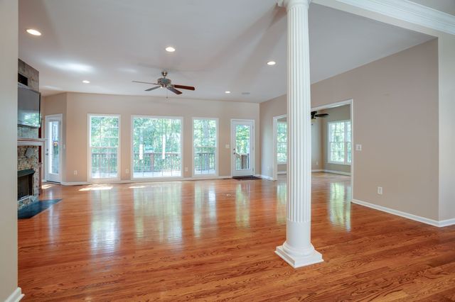 182 Spy Glass Way, Hendersonville, TN 37075