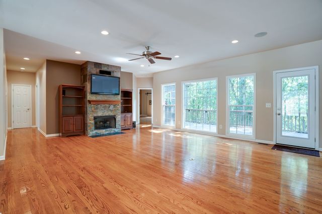 182 Spy Glass Way, Hendersonville, TN 37075