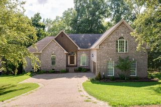 182 Spy Glass Way, Hendersonville, TN 37075