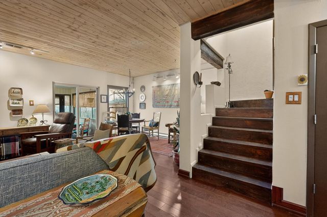 2803 Plaza Rojo, Santa Fe, NM 87507