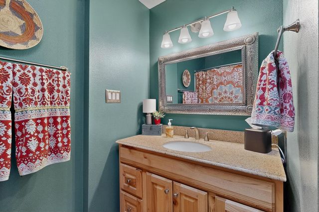 2803 Plaza Rojo, Santa Fe, NM 87507