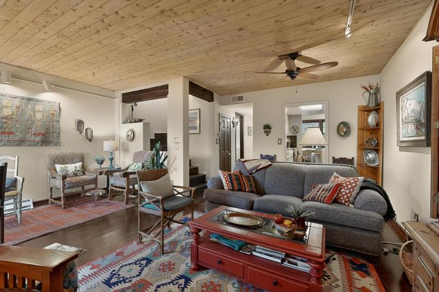 2803 Plaza Rojo, Santa Fe, NM 87507