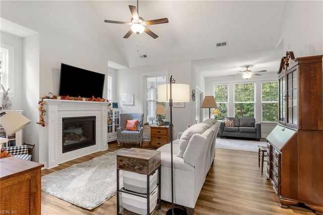 126 Creek Front LN, Suffolk, VA 23435