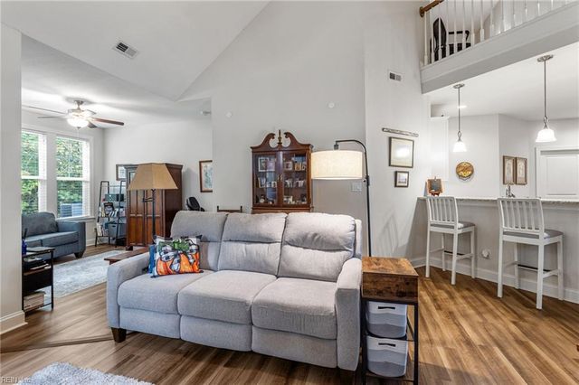 126 Creek Front LN, Suffolk, VA 23435