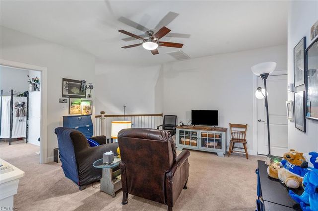 126 Creek Front LN, Suffolk, VA 23435