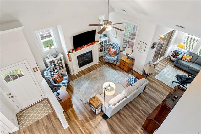 126 Creek Front LN, Suffolk, VA 23435