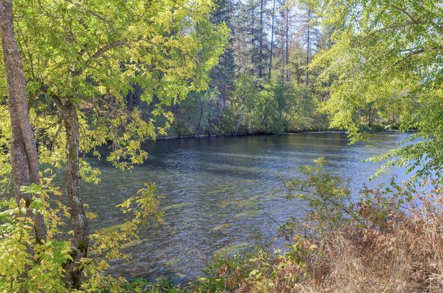 26268 Oregon 62, Trail, OR 97541