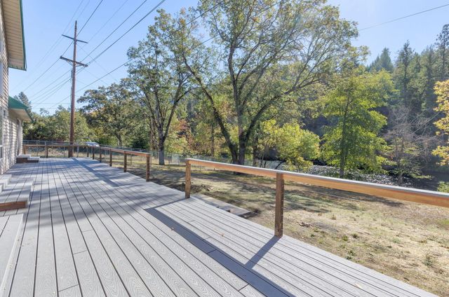 26268 Oregon 62, Trail, OR 97541