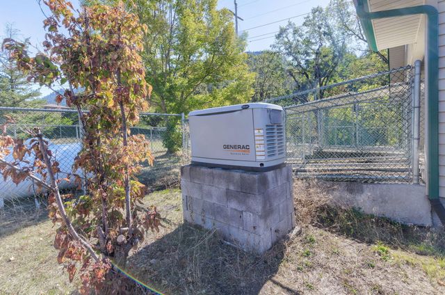 26268 Oregon 62, Trail, OR 97541