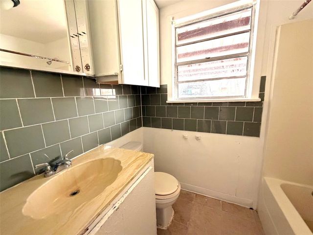 1701 NW 39TH Street, Oklahoma City, OK 73118