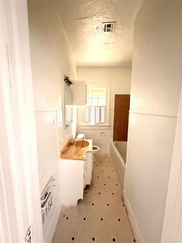 1701 NW 39TH Street, Oklahoma City, OK 73118