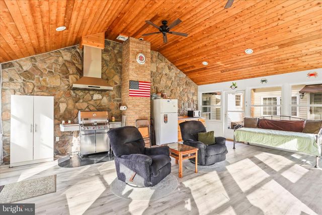 4935 BLOOMING GROVE RD, Glenville, PA 17329