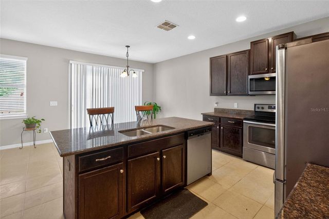 2307 KENNINGTON COVE, Deland, FL 32724