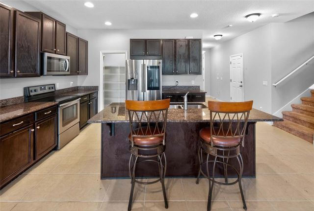 2307 KENNINGTON COVE, Deland, FL 32724