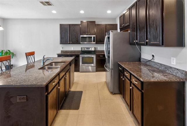 2307 KENNINGTON COVE, Deland, FL 32724