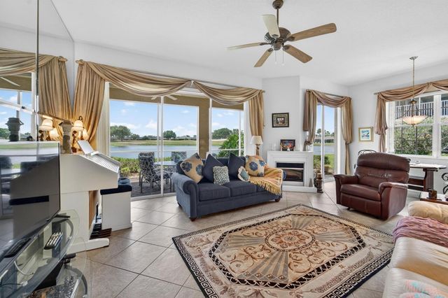 1364 EMERALD DUNES DRIVE, Sun City Center, FL 33573