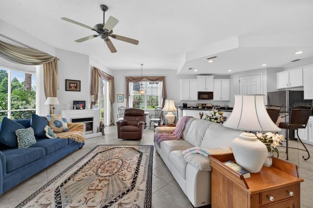1364 EMERALD DUNES DRIVE, Sun City Center, FL 33573