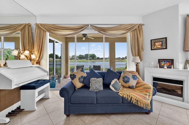 1364 EMERALD DUNES DRIVE, Sun City Center, FL 33573