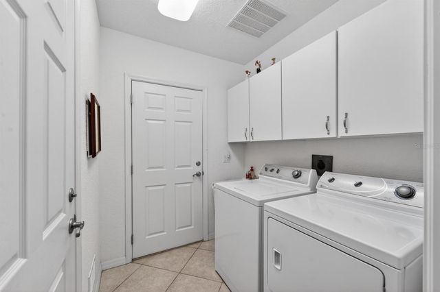 1364 EMERALD DUNES DRIVE, Sun City Center, FL 33573