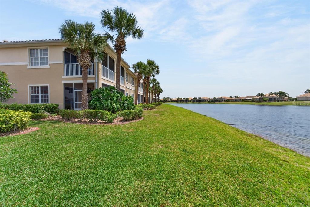 1364 EMERALD DUNES DRIVE, Sun City Center, FL 33573