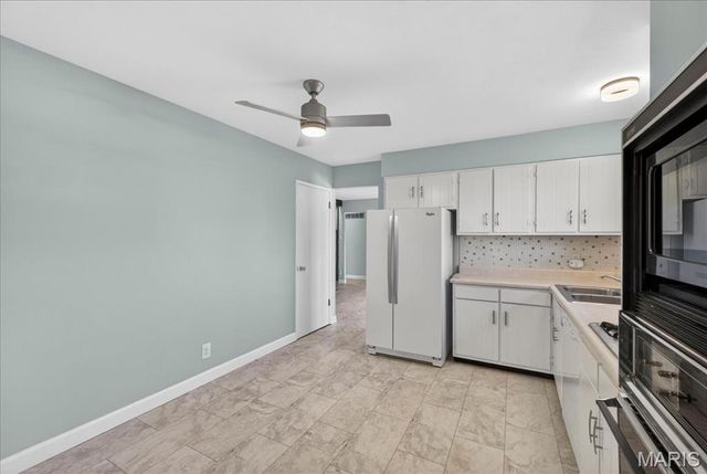 1616 Bronco Lane, St Louis, MO 63146