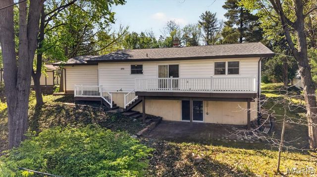 1616 Bronco Lane, St Louis, MO 63146