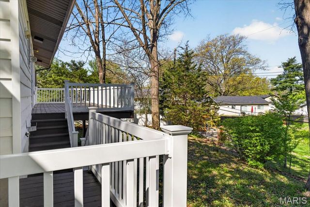 1616 Bronco Lane, St Louis, MO 63146