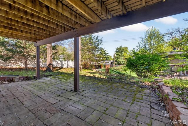1616 Bronco Lane, St Louis, MO 63146