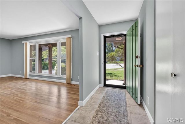 1616 Bronco Lane, St Louis, MO 63146