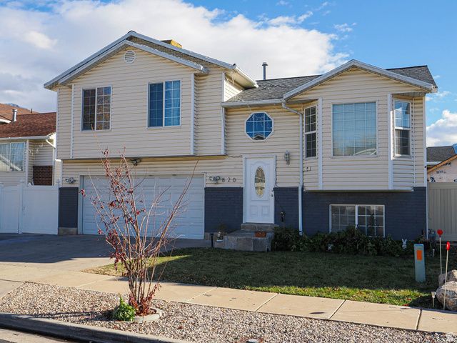 820 S WILDFLOWER CIR, Ogden, UT 84404