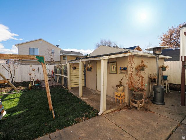 820 S WILDFLOWER CIR, Ogden, UT 84404